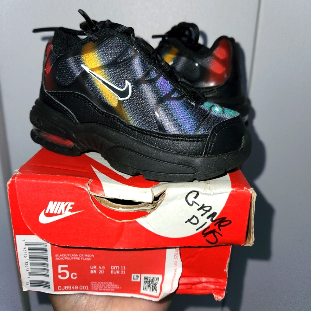 AIRMAX PLUS SE BLACK/CRIMSON